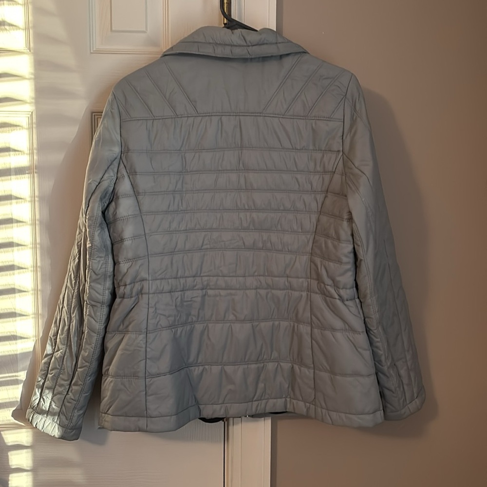 Guess puffy jacket - Picture 3 of 3